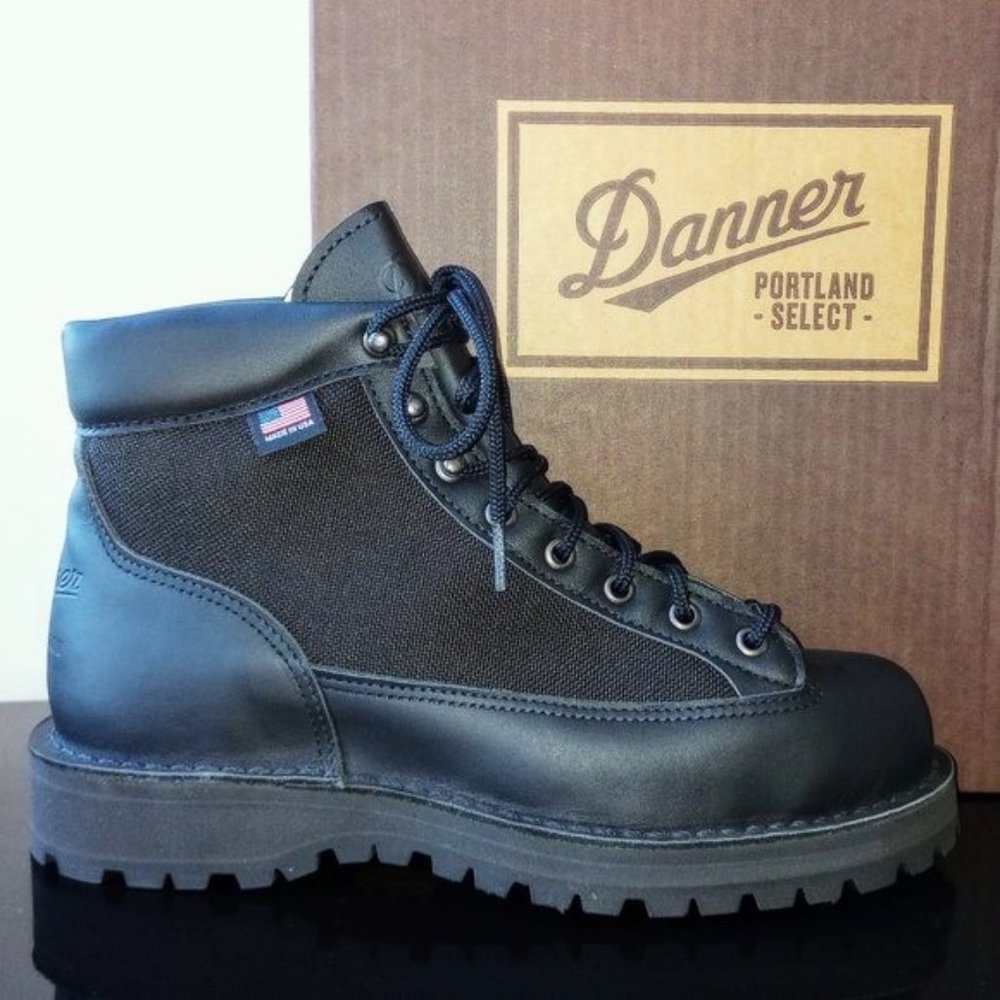 Danner Men's Danner Light GORE-TEX Boots in Cool Looking Black Made in USA